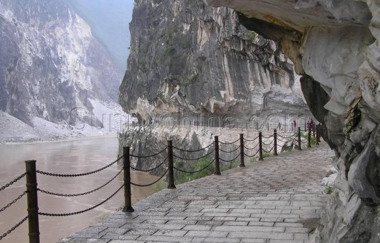 Image of A Fantastic tour Lijiang- Tiger Leaping Gorge –Xishuangbanna -Kunming 